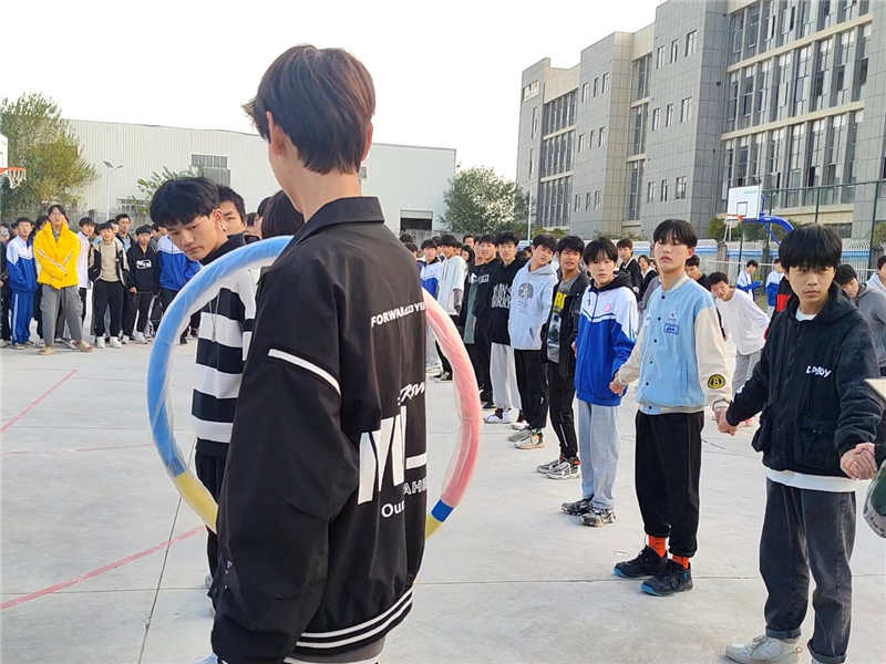 趣味運動(dòng)會(huì )—一圈到底